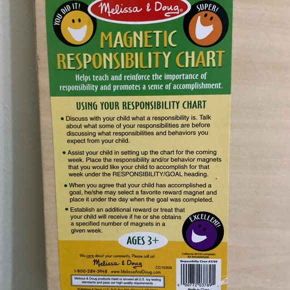 Melissa & Doug My Magnetic Responsibility Chart - Picture 12 of 13